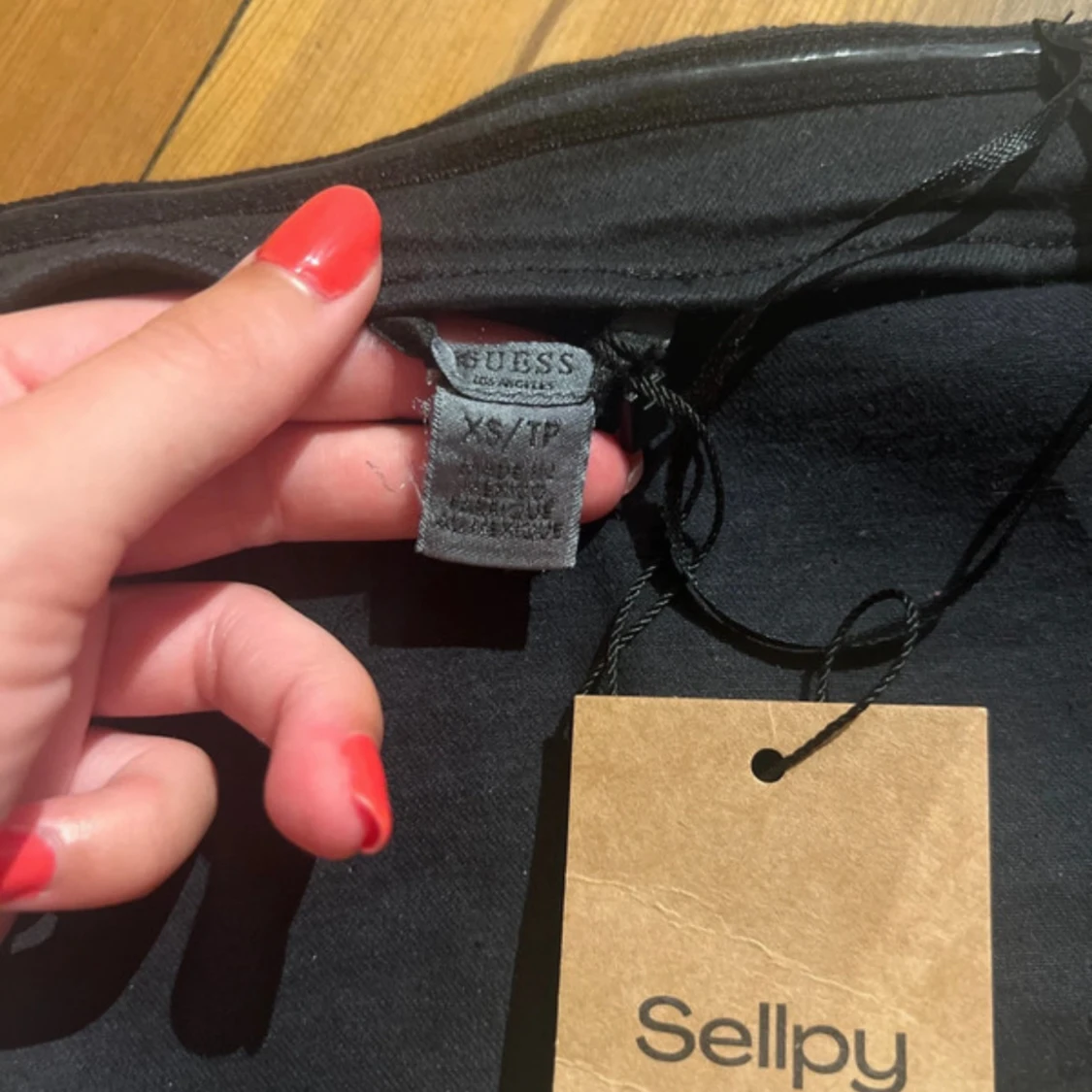 Svart spetskorsett från Guess XS - 1