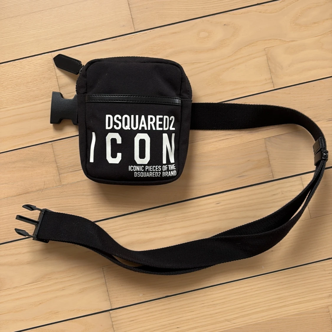 Svart axelväska från DSQUARED2 - 2