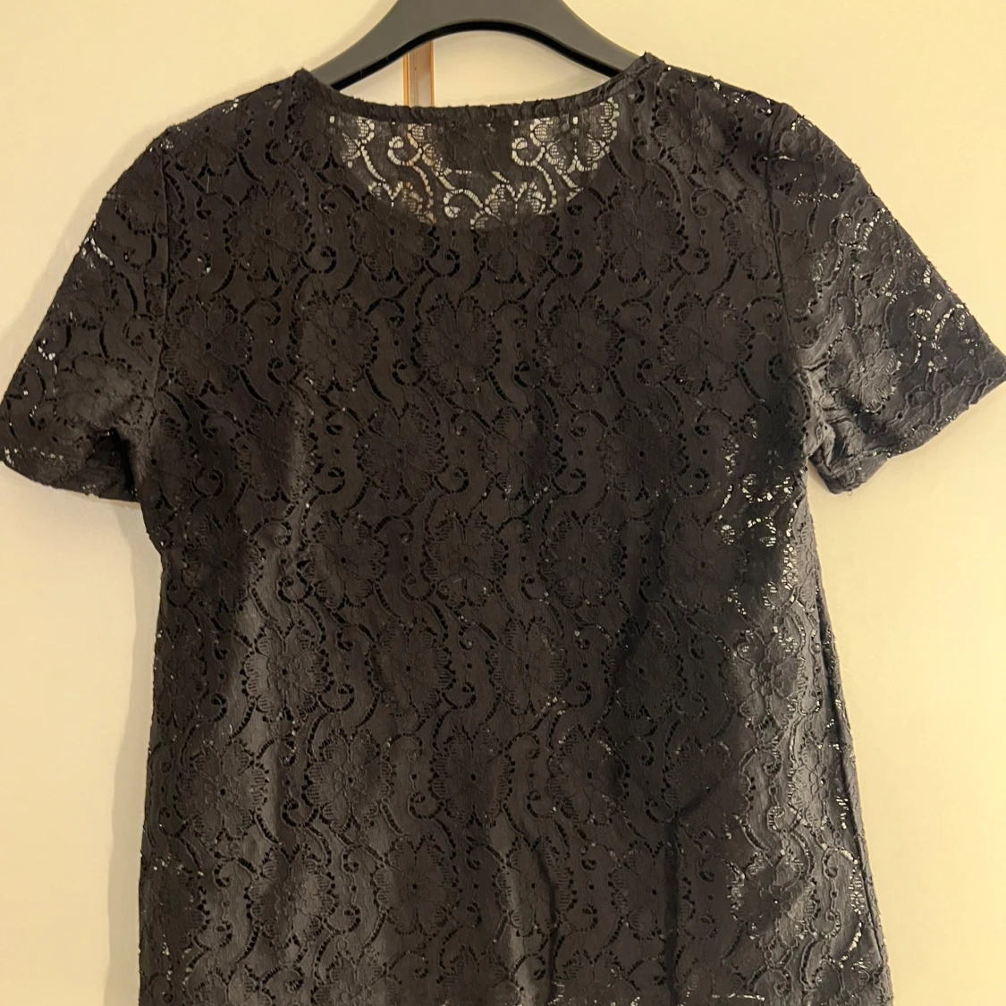 Svart spetsblus från Vero Moda