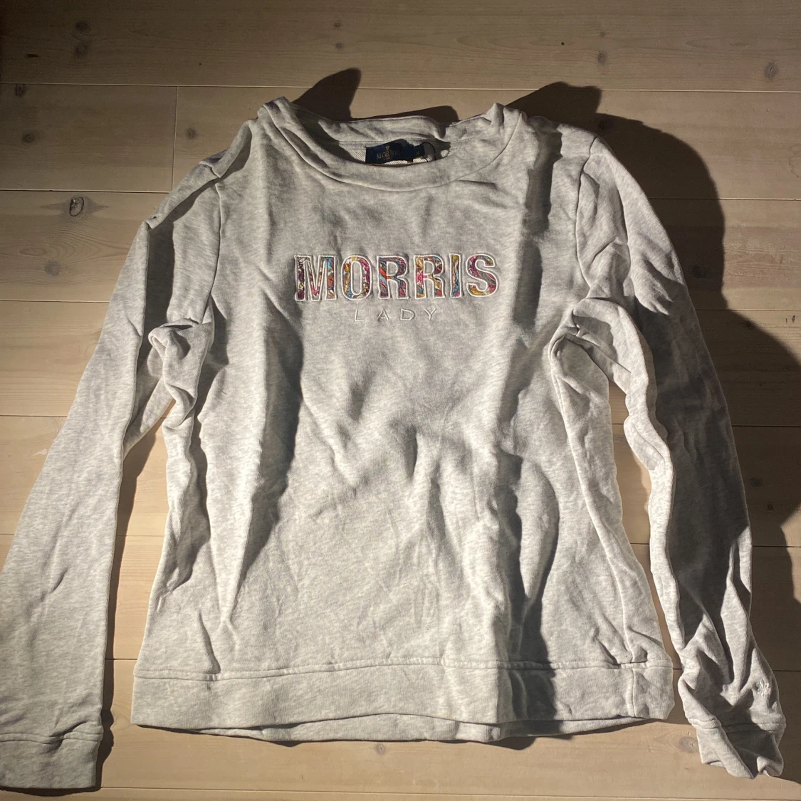 Grå sweatshirt från Morris