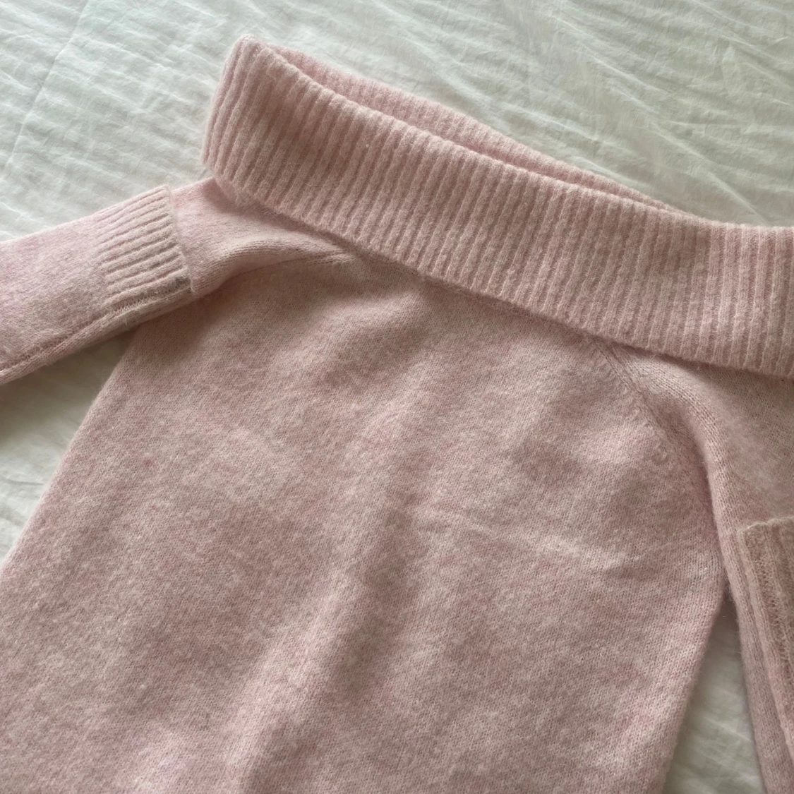 Of shoulder stickadtröja - 1