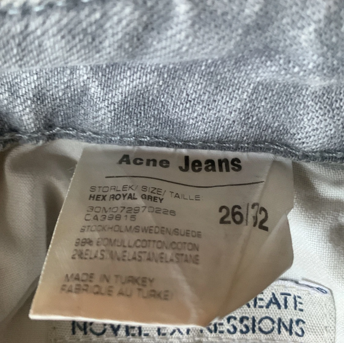 Grå jeansbyxor från Acne Jeans storlek 26 32 - 4