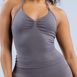 Grå halterneck linnetopp - Aldrig använd då jag fick fel storlek 