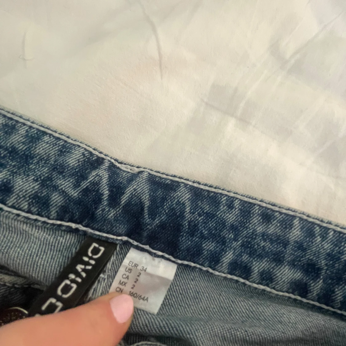 Blå bootcut jeans från Divided - 2