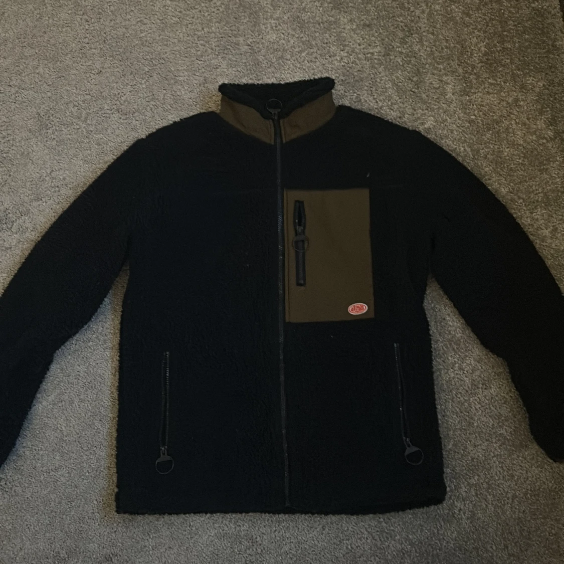 Svart fleecejacka från Armor Lux