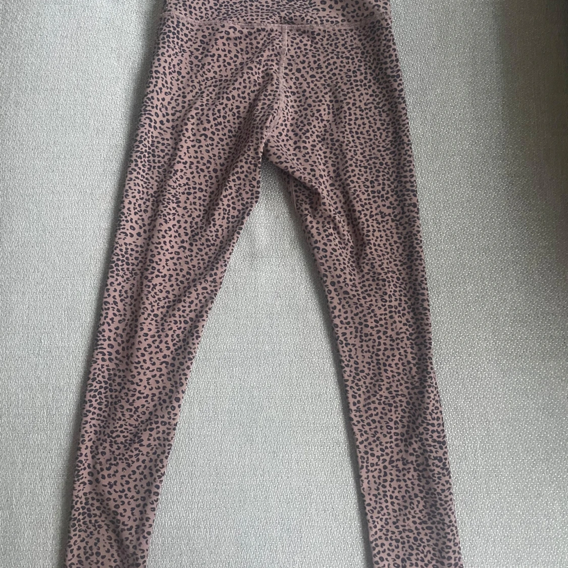 Bruna leopardmönstrade thights