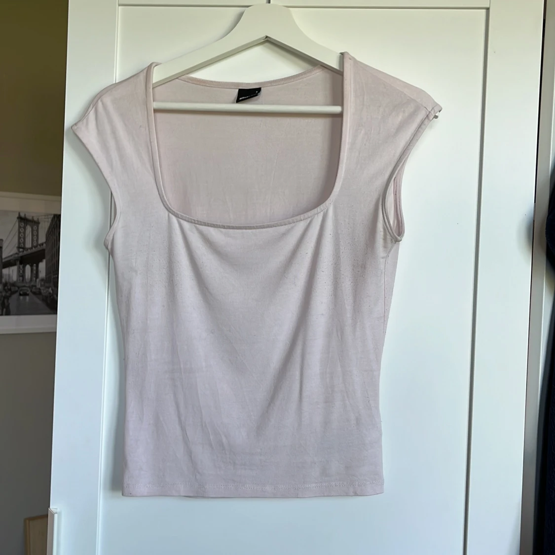 Ljusrosa tight topp med fyrkantig ringning - 1