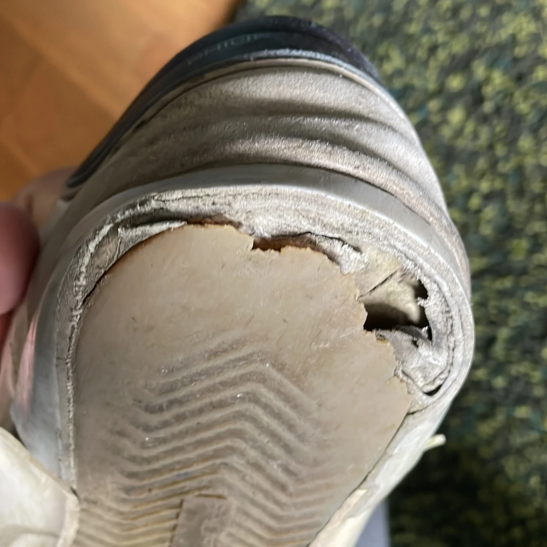 Vita sneakers med svarta detaljer - 3