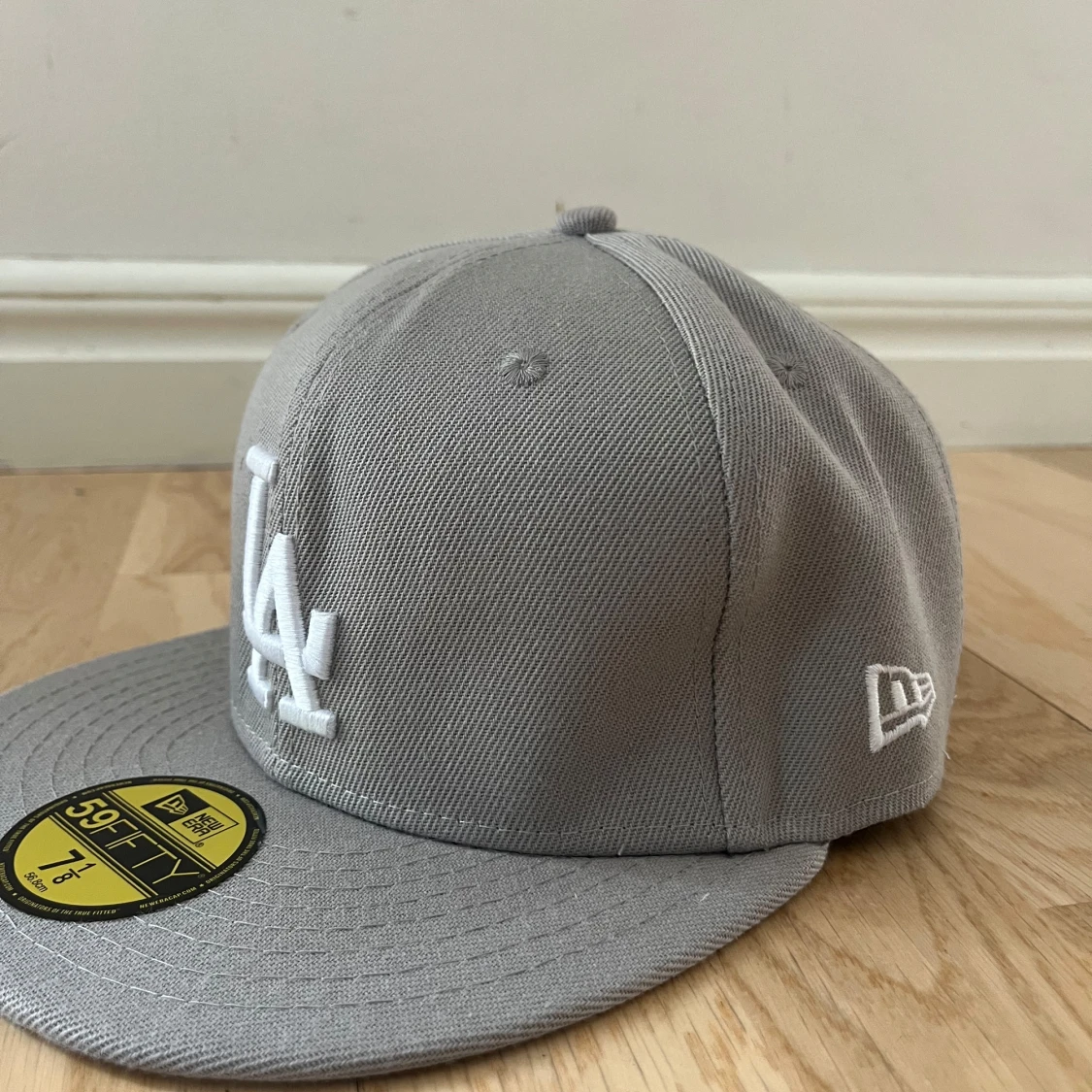 Grå LA-keps från New Era 59FIFTY