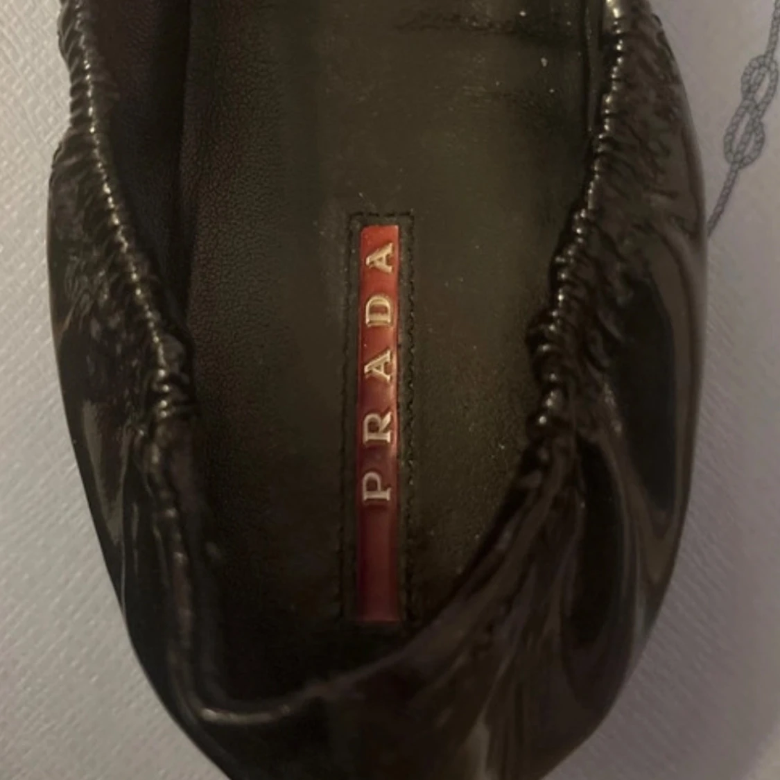 Svarta ballerinaskor från Prada - 4