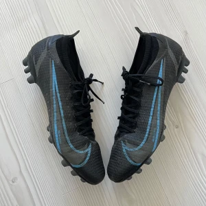Nike Vapor 11 Pro konstgrässkor - Storlek 46 konstgrässkor säljes i fint skick!
