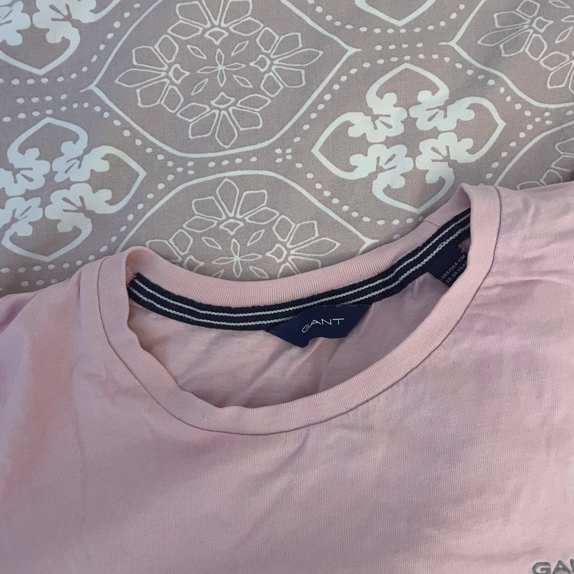 Rosa t-shirt från GANT