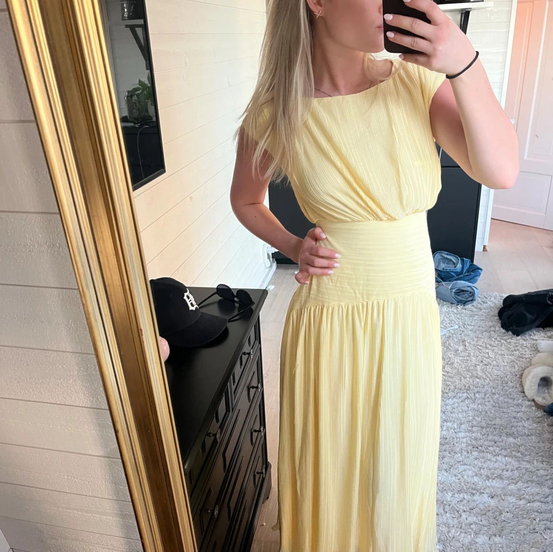 Gul långklänning från Forever New - 2