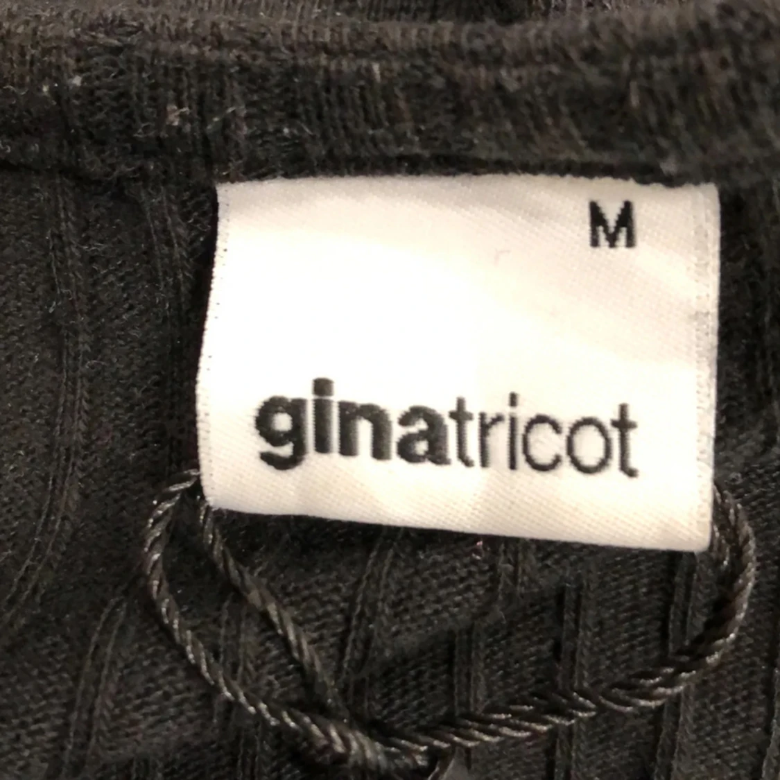 Svart långärmad topp från GinaTricot - 2