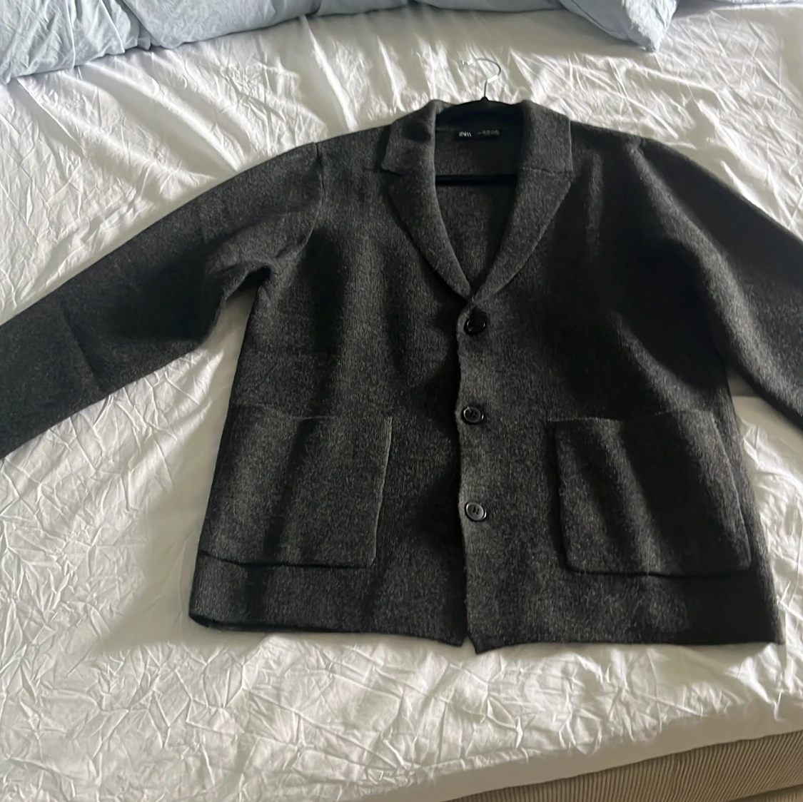 Mörkgrå kavaj från Zara