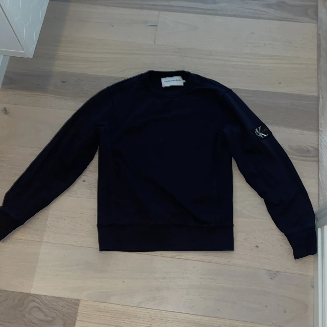 Marinblå sweatshirt från Calvin Klein