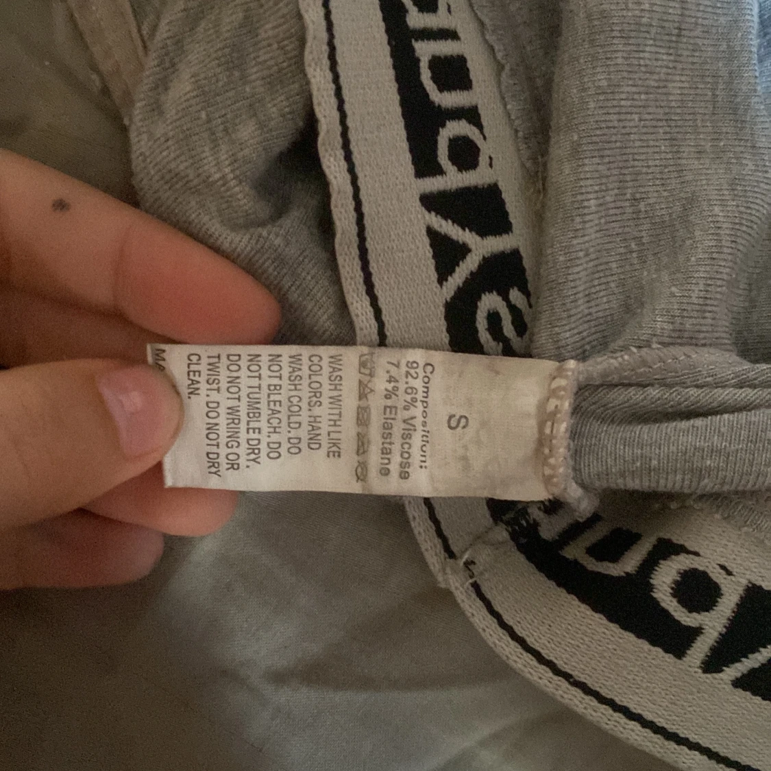 Grå shorts från Candyshion med resår - 2