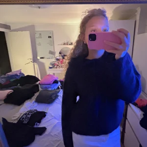  stickad hoodie från Gina  - Superfin stickad hoodie från ginatricot 