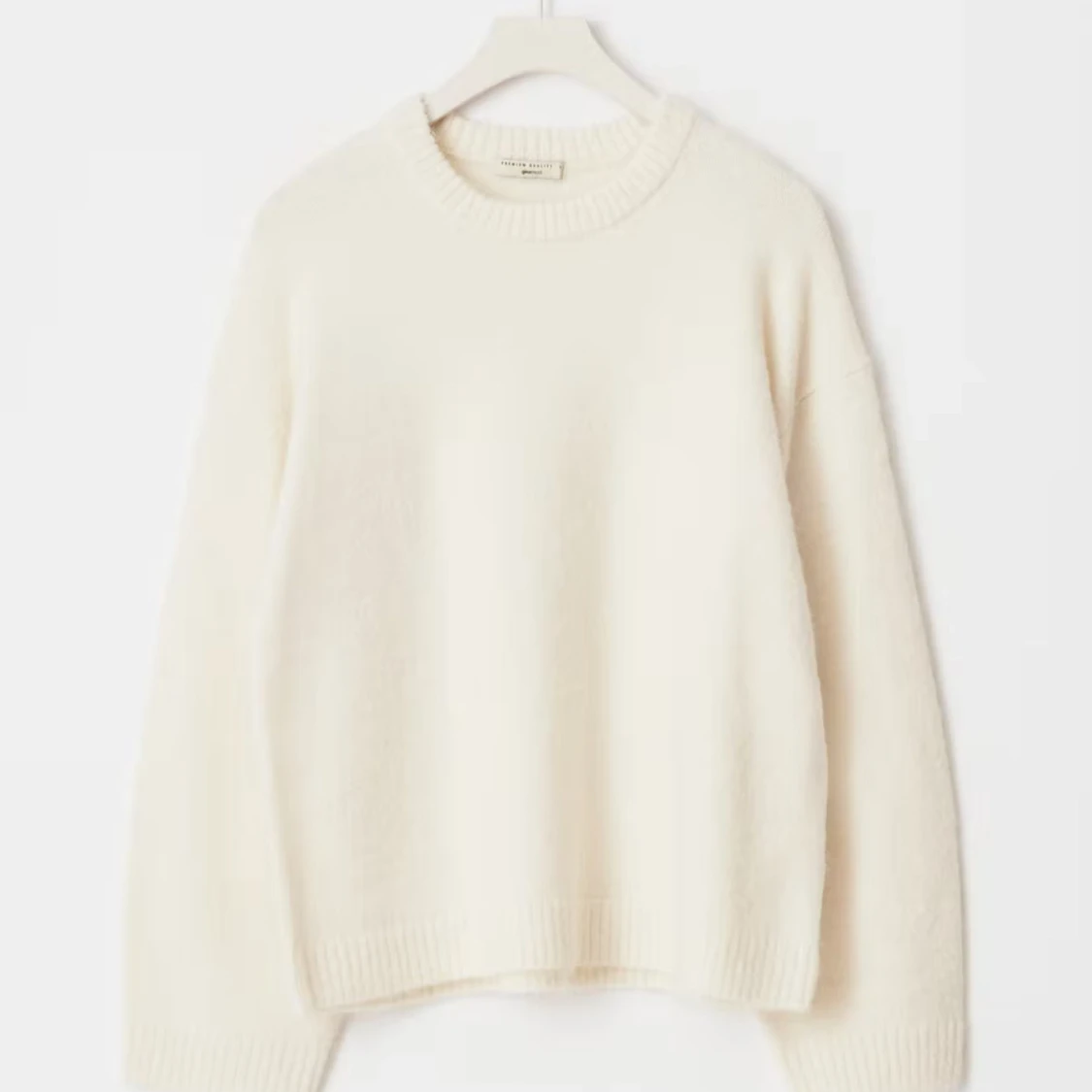 Vit stickad tröja från Gina tricot