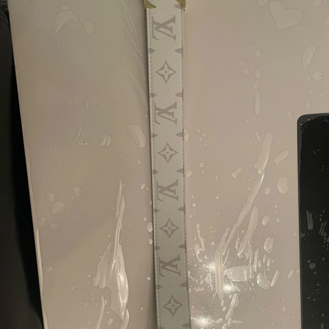 Vit l-/V bälte  - 1