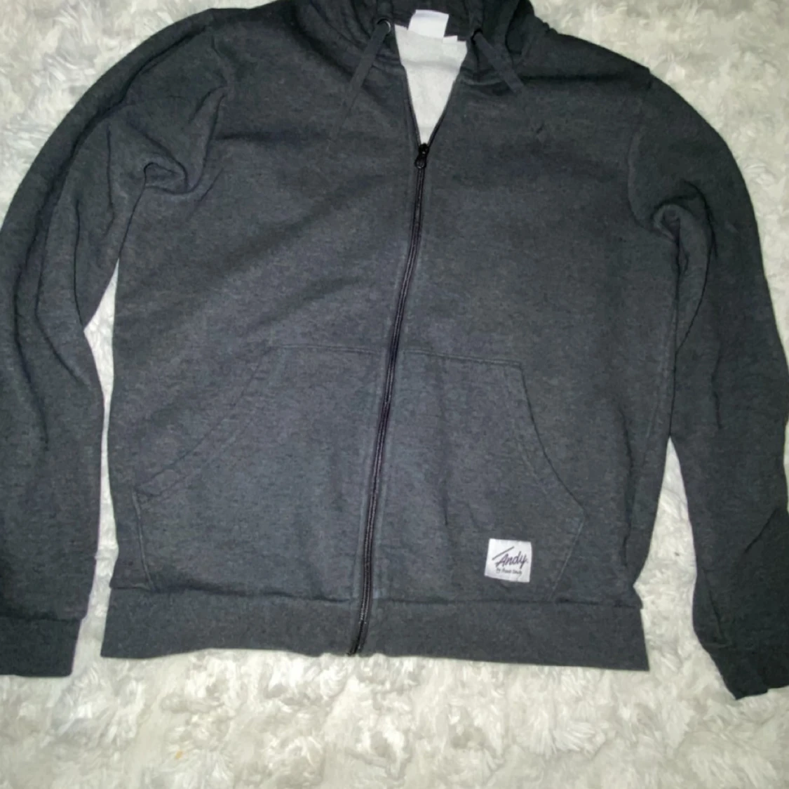 Mörkgrå hoodie med dragkedja