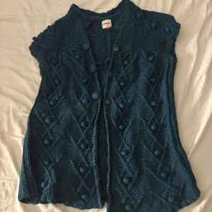 Kofta  - Superfin stickad kofta med korta armar, storlek s