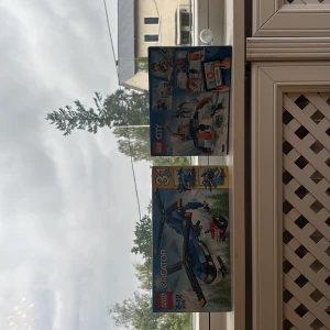 LEGO Creator 31049 & LEGO City 60192 - Två LEGO-set säljes: Creator 31049 (3-i-1 helikopter, 8-12 år) och City 60192 (Arctic Ice Crawler, 6-12 år). Båda seten är i originalförpackning och otroligt gott skick. Perfekt för bygg- och samlarentusiasten! Man kan köpa båda för 650 eller en om man vill det! (Kontakta för pris separat)