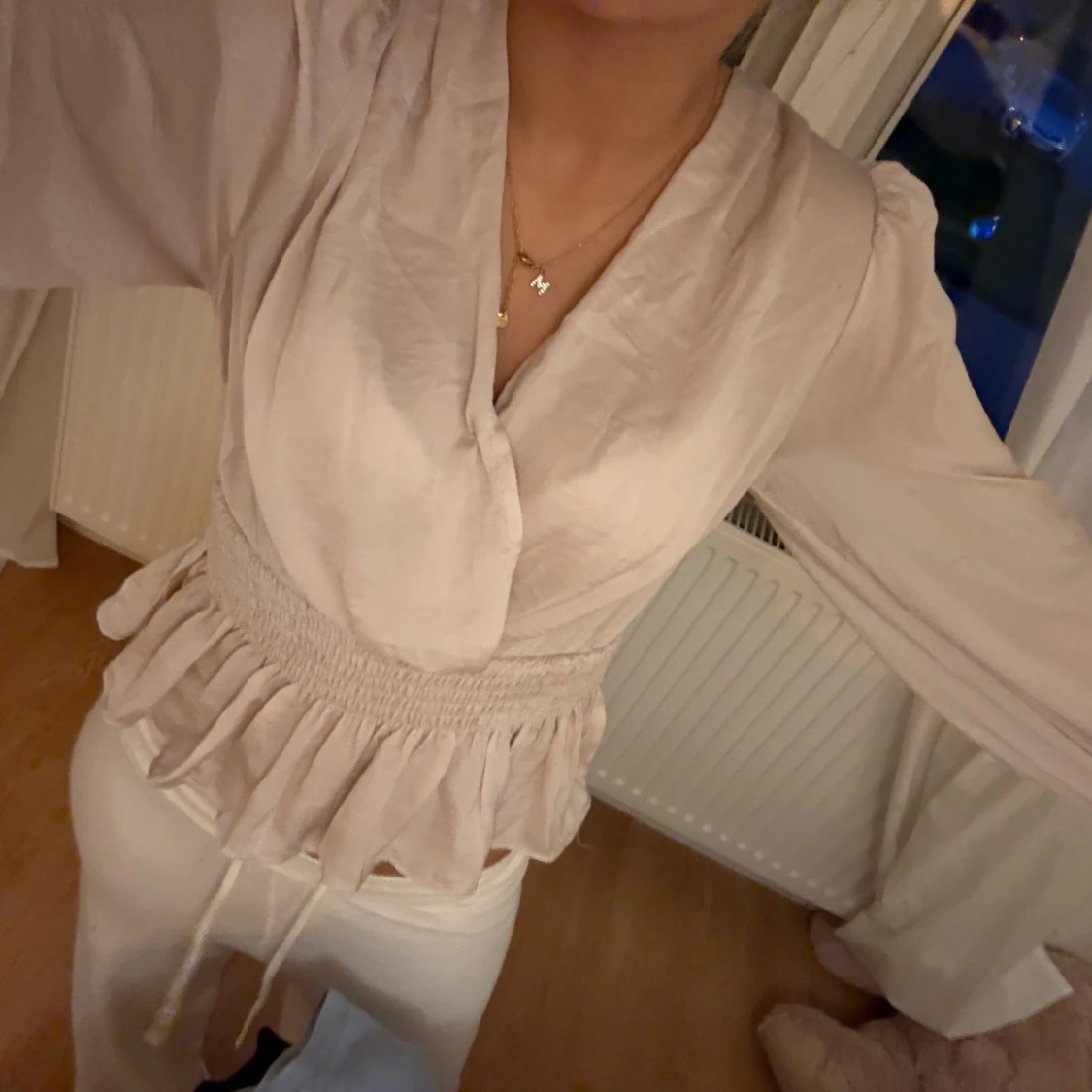 Beige/champange omlottblus från Dahrlinq - 1