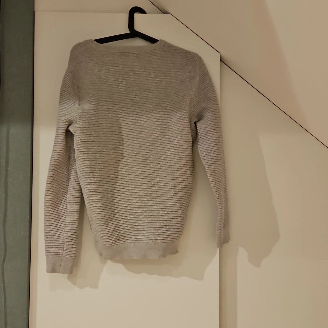 Grå ribbad tröja från Icons M - 1