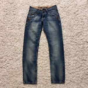 Blå jeans från Timezone 29/32 - Skit snygga jeans från timezone, storlek 29/32. De har en skit snygg tvättning på både fram och baksida 