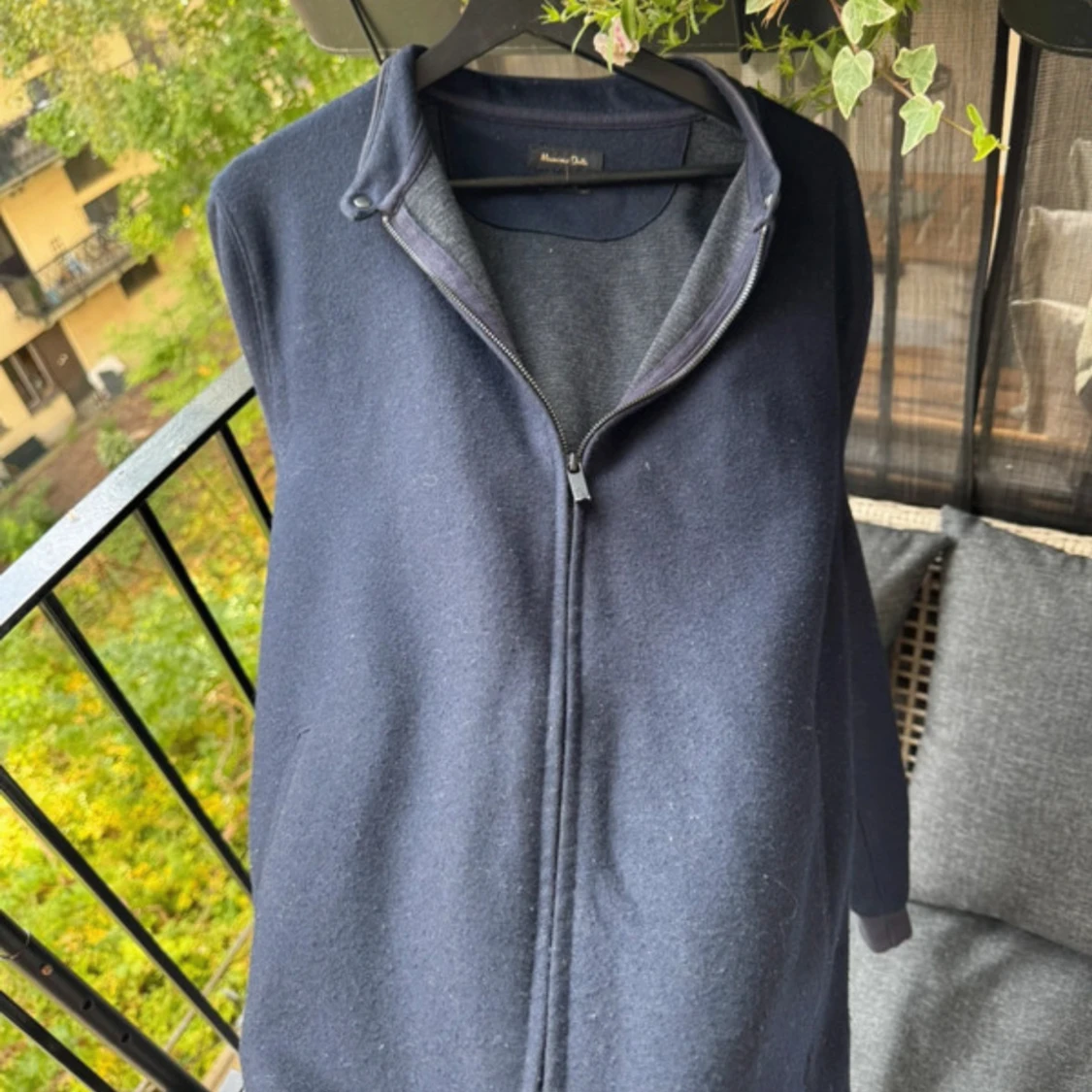 Mörkblå zip från Massimo dutti - 2