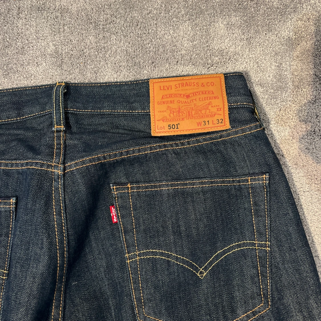 Levi's 501 mörkblå jeans W31 L32 - 1