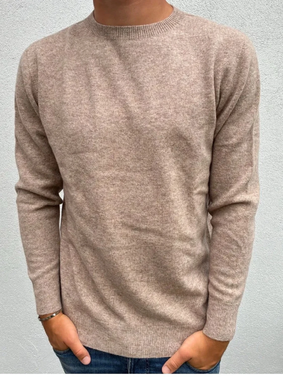 Beige kashmirtröja med rund hals