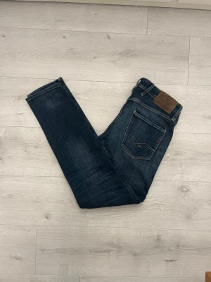 Replay jeans  - Hej! Säljer dessa replay jeans//inga defekter eller så//fråga gärna! 