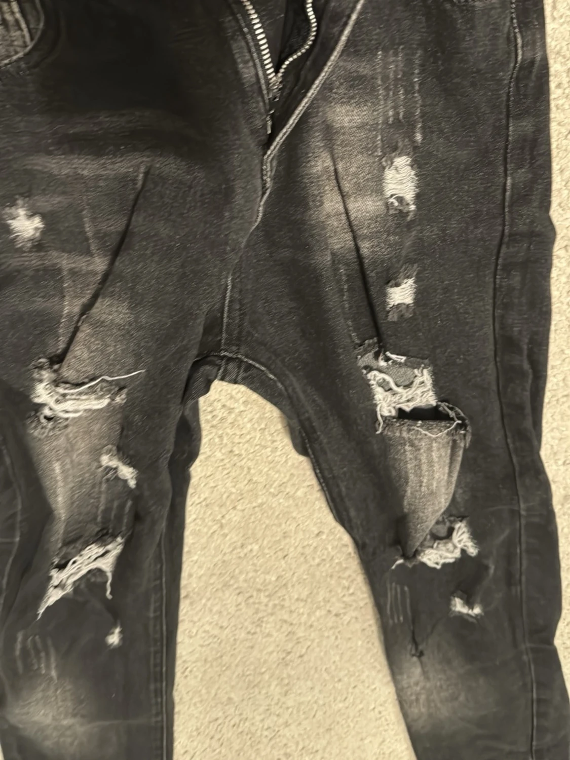 Svarta ripped jeans, storlek 14Y - 2