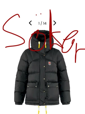 Söker Fjällräven jacka!! - Söker Fjällräven jacka (Women, down lite) i nästan vilken färg som helst!!! Storlek xs eller xxs😊kan tänka mig betala runt 4000