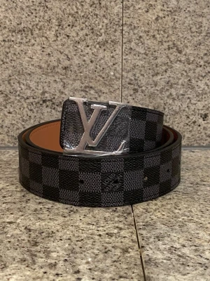 Rutigt bälte - Helt nytt