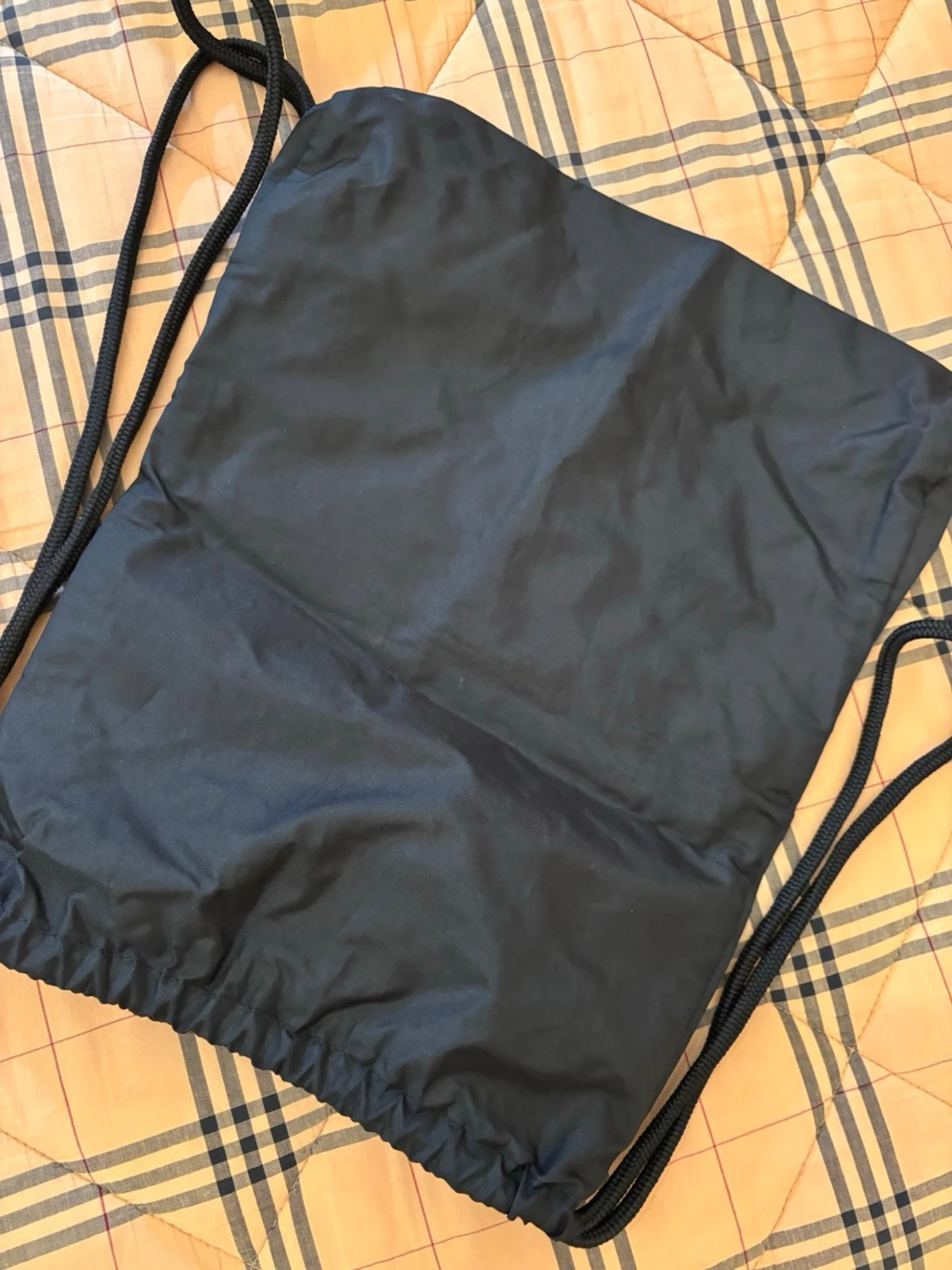 Svart gympåse från Nike med rosa logo - 2