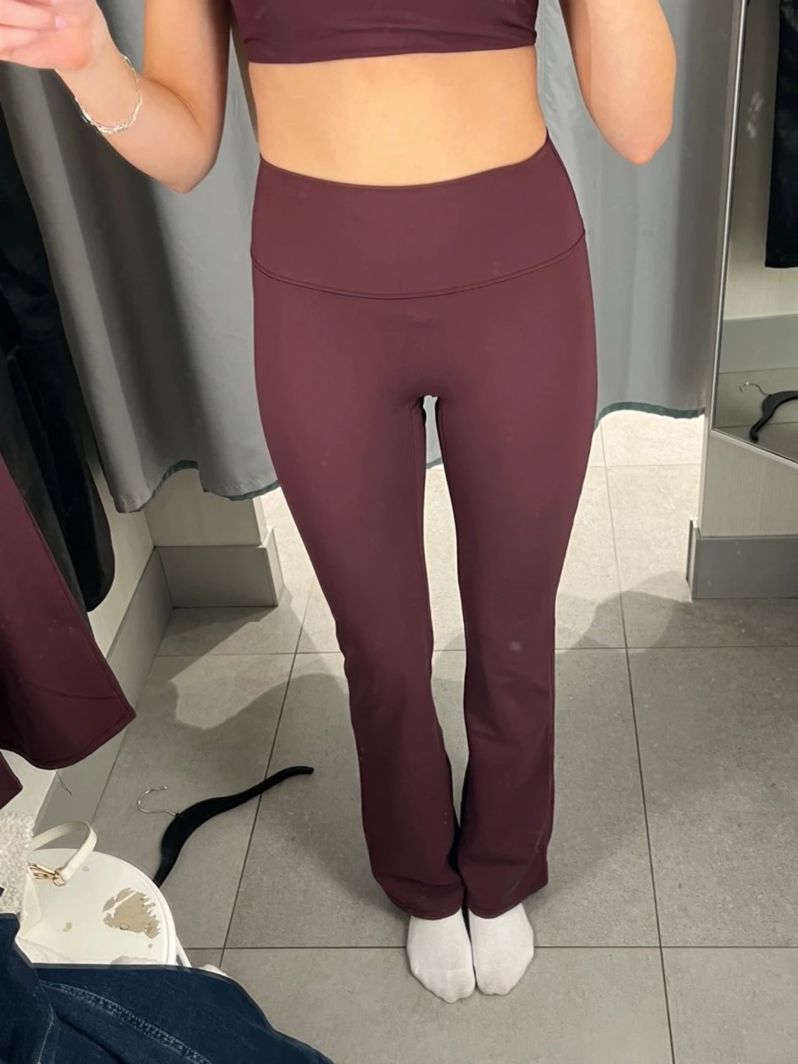 Vinröda bootcut träningsbyxor H&M Move 