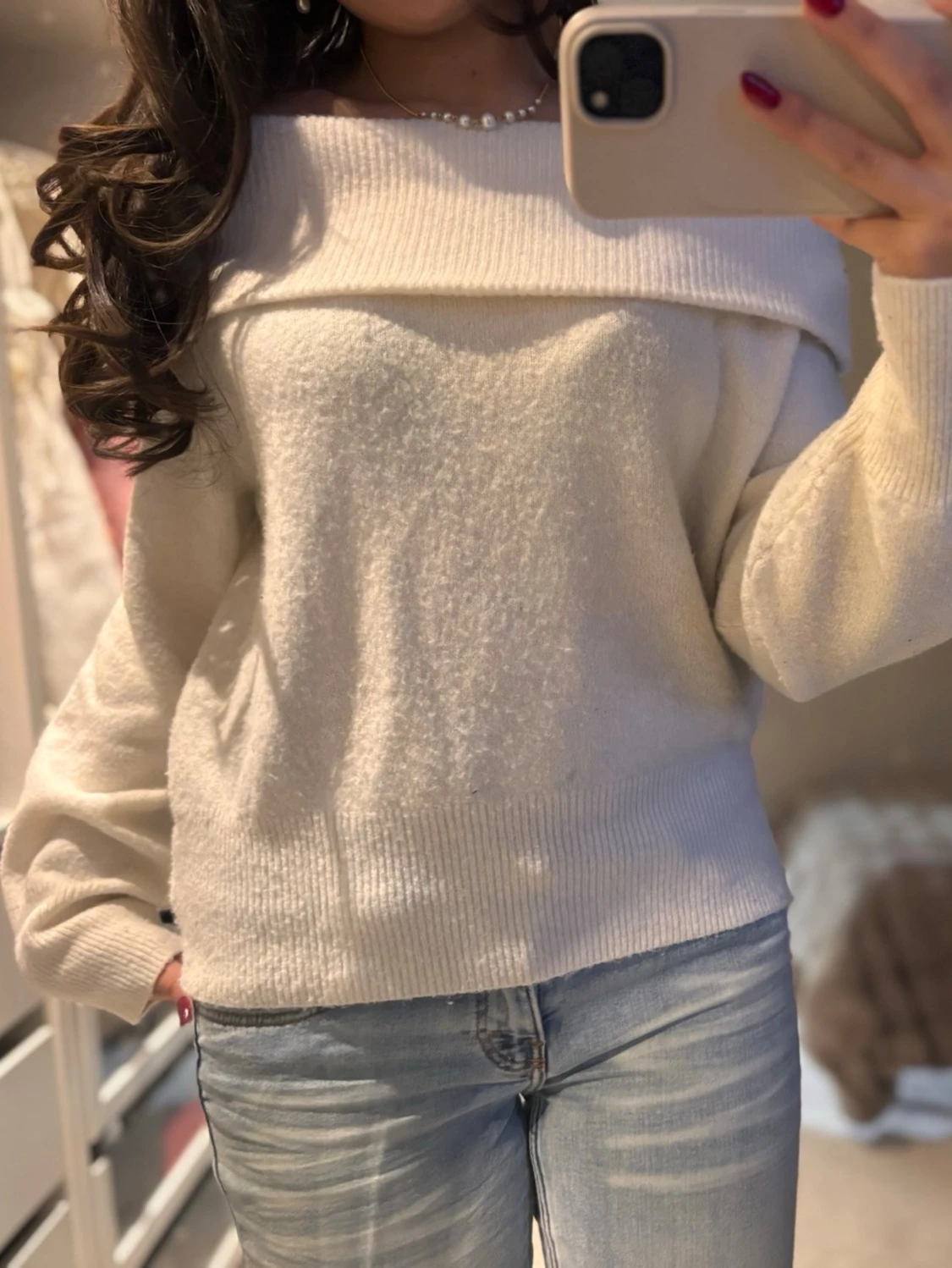 Offshoulder vit stickad tröja - 1