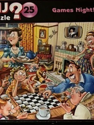 Wasgij pussel - Ett färgstarkt och humoristiskt pussel med ett kaotiskt brädspelskväll-tema. Perfekt för dig som gillar utmaningar och vill ha kul med vänner eller familj. Illustrationerna är fulla av roliga detaljer och passar både unga och vuxna.