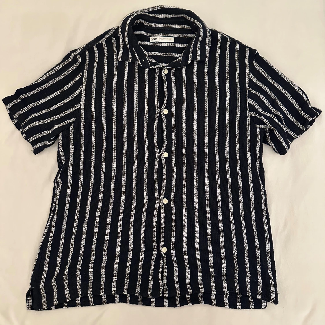 Randig kortärmad skjorta från Zara