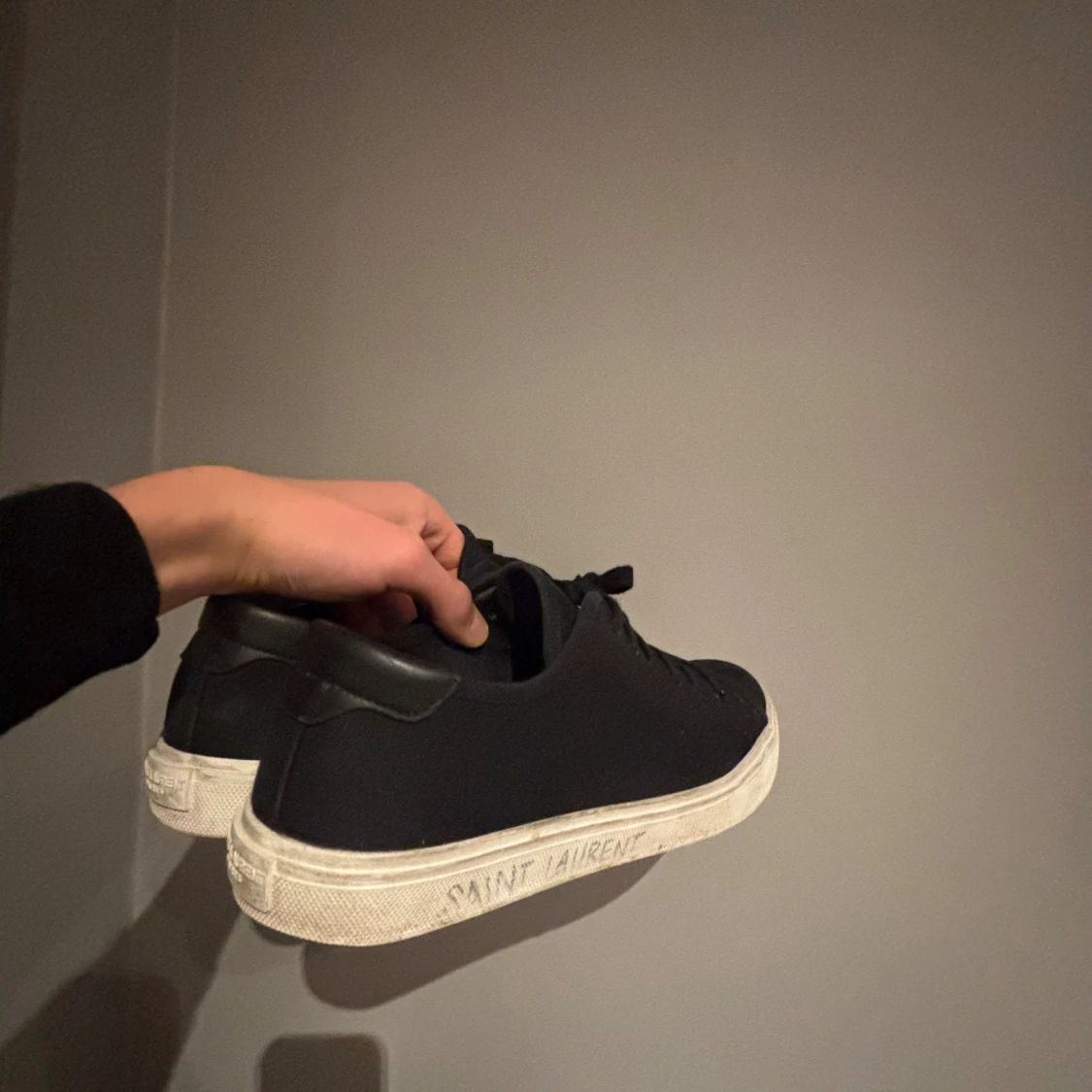 Svarta canvas Saint Laurent skor  - 1