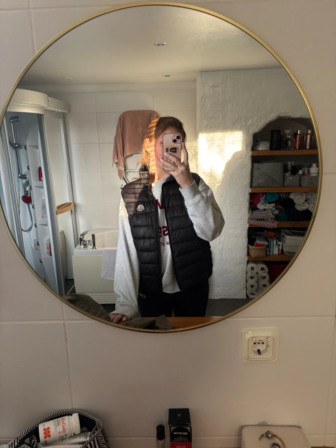 Svart dunväst från Moncler - 3