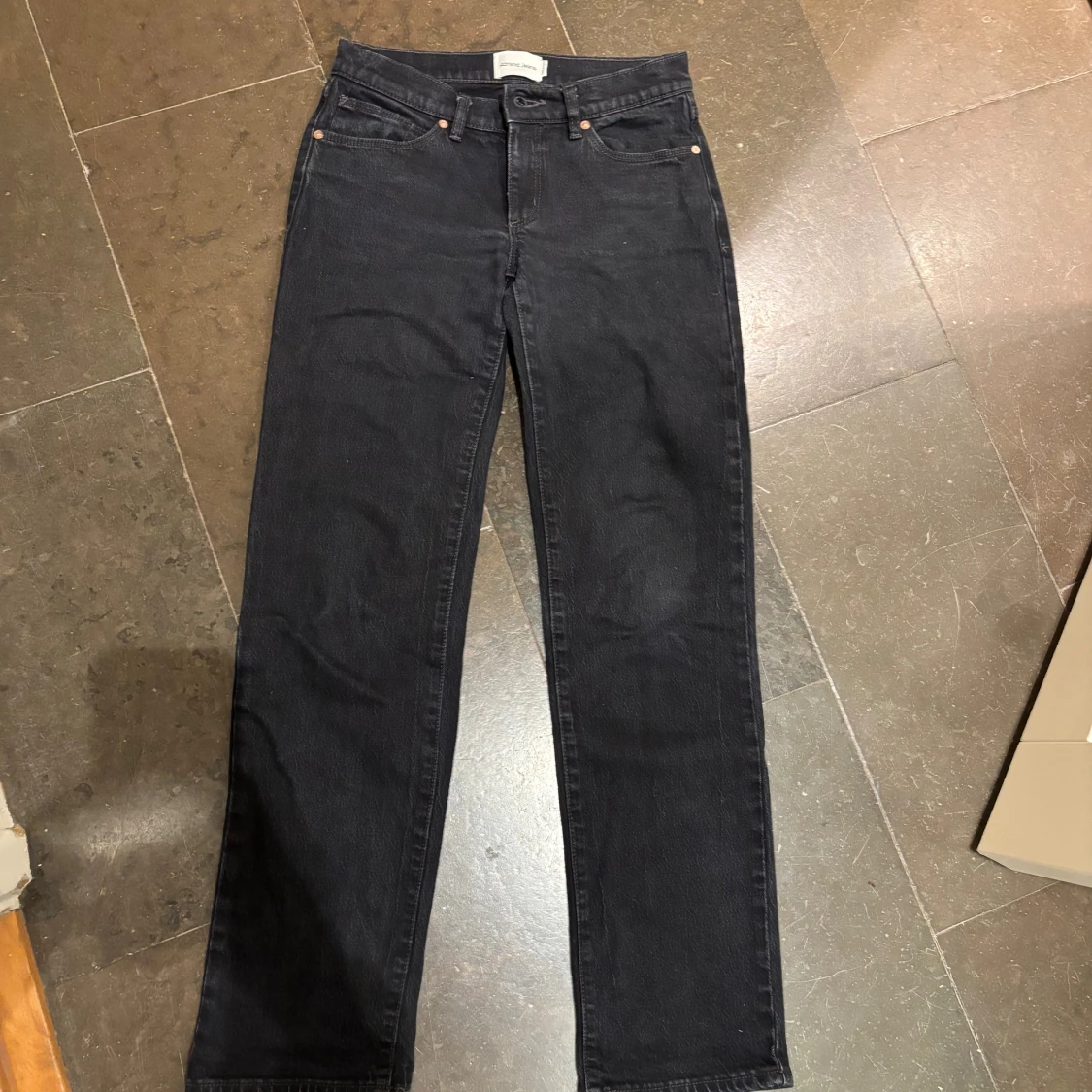 Svarta straight jeans från Abrand - 1