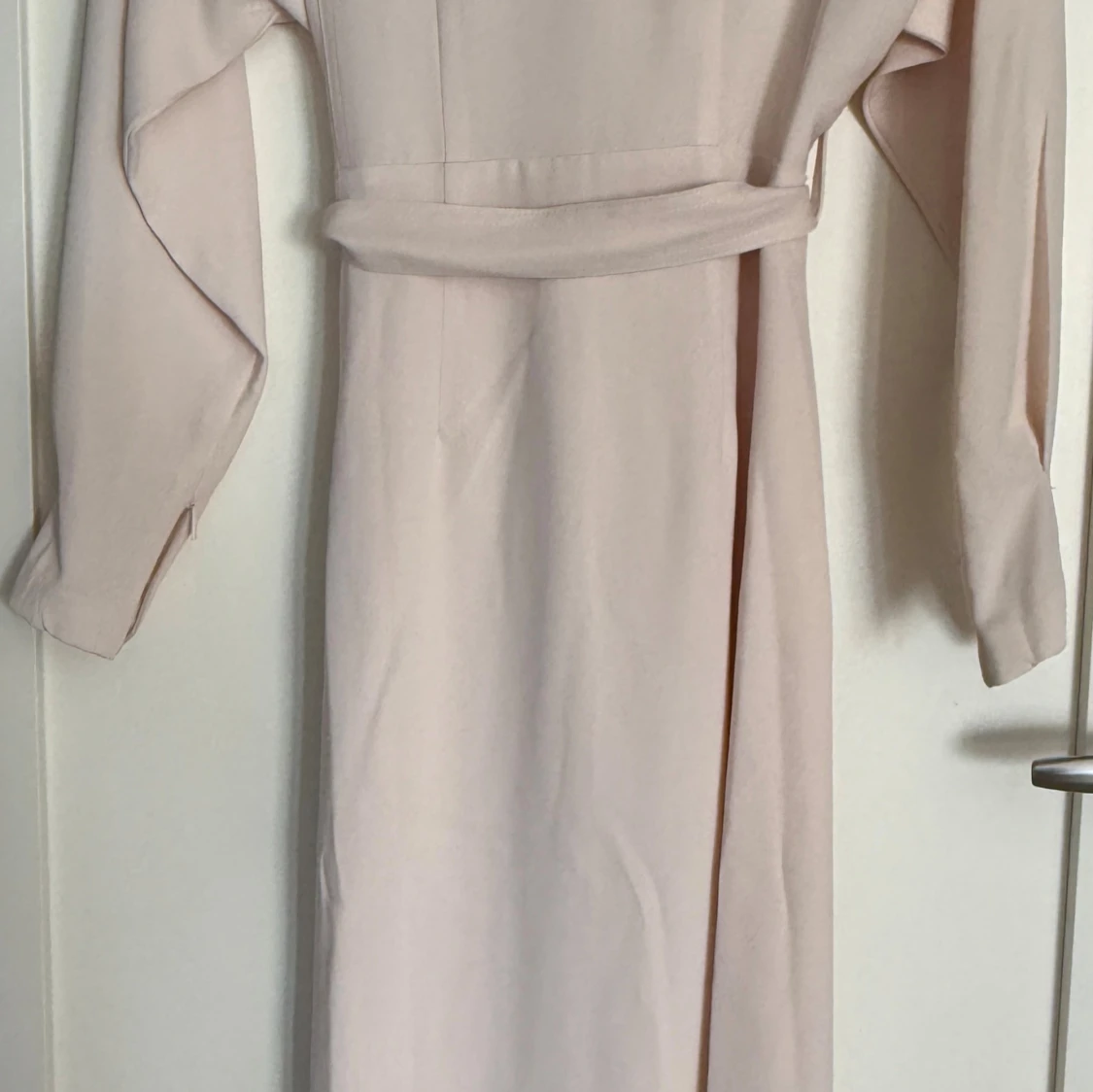 Ljusbeige långklänning  - 1