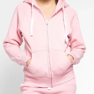 Russemerch hoodie  - säljer en Russemerch hoodie, bra skick!💞 skriv privat för fler bilder! Pris kan diskuteras!💞
