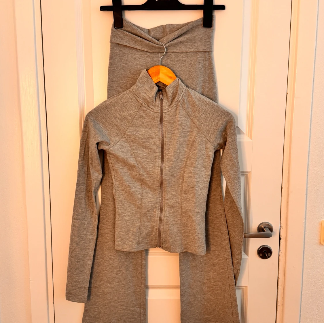 Ginatricot - Soft touch zip jacket med leggings - 2