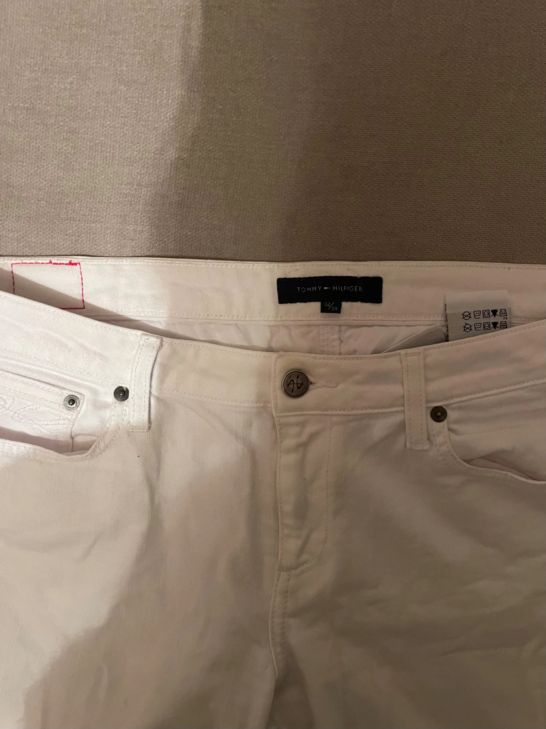 Vita bootcut jeans från Tommy Hilfiger - 2