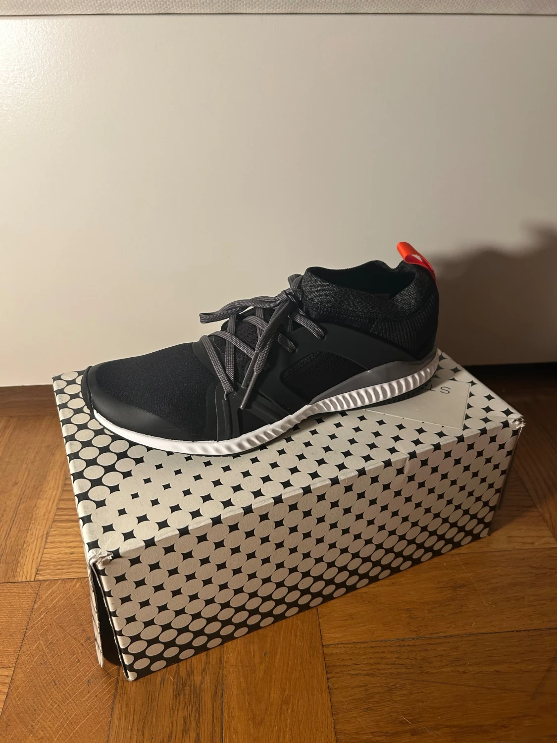 Adidas Stella McCartney svarta sneakers - 1